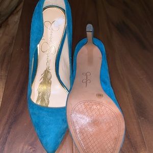 Jessica Simpson pumps